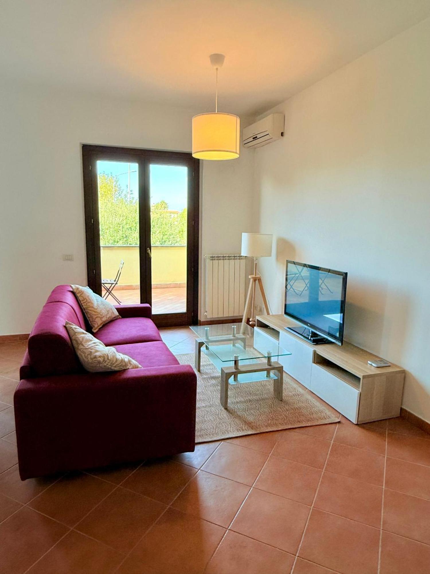 Lm Apartment Isola Fiumicino Esterno foto